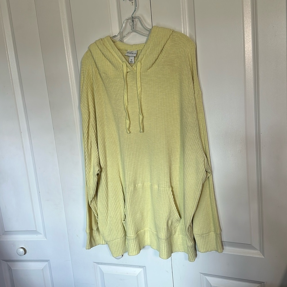 Ava Viv lemon colored long hoodie with kangaroo pocket, cotton blend, size 4X